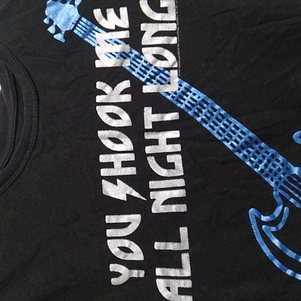 (BX25) AC/DC You Shook Me All Night Long Guitar Rockware Vintage Tee - Picture 2 of 8